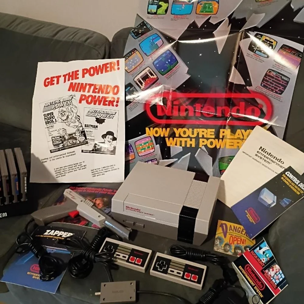 Nintendo NES Game Console